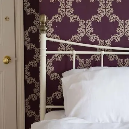 Lovely Spacious Home, 8mins Walk To Minster * يورك