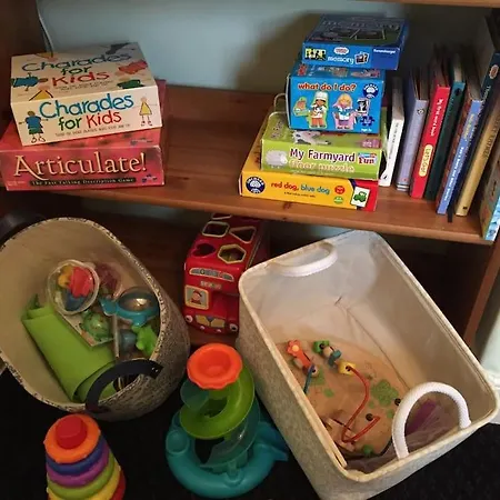 Lovely Spacious Home, 8mins Walk To Minster