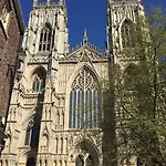 Appartement Lovely Spacious Home, 8mins Walk To Minster
