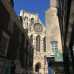 Appartement Lovely Spacious Home, 8mins Walk To Minster *